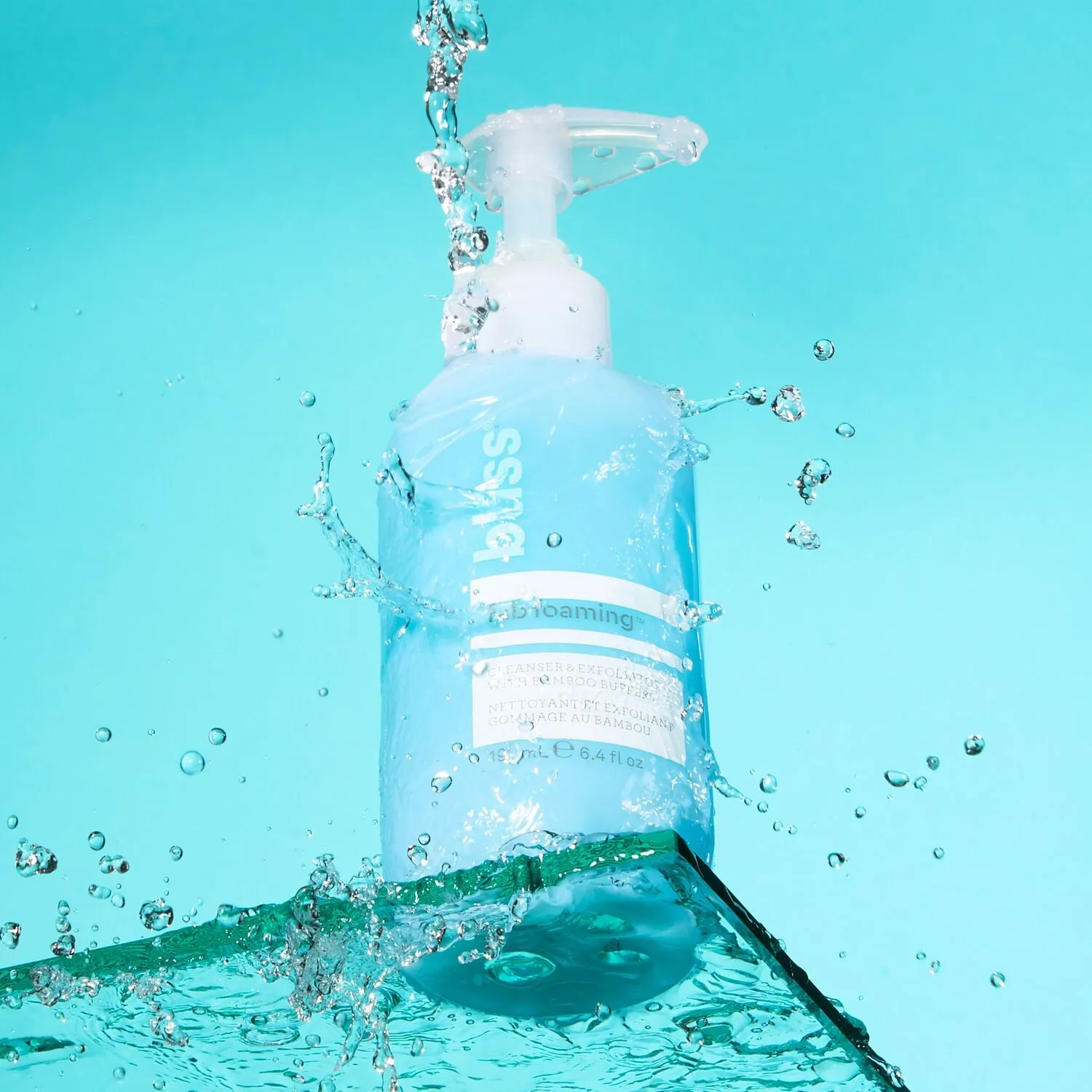 BLISS_BLISSPRIORITY13_FabFoaming2-in-1Cleanser_ExfoliatorwithBambooBuffers_6.4oz__Lifestyle1-ECommerce_JPG.webp