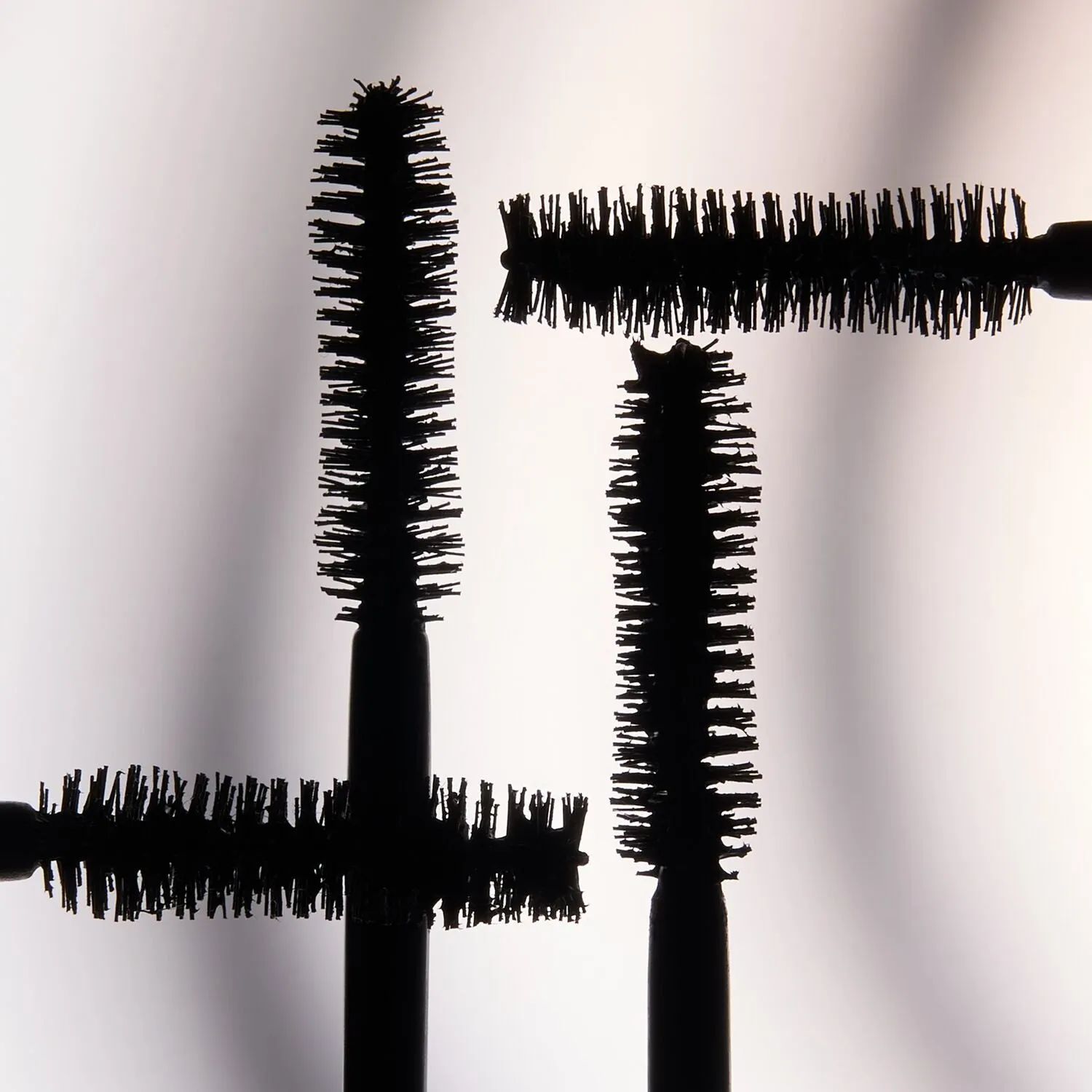 LG_AlwaysThereLengtheningMascara_MacroWandShot-ECommerce_JPG.webp