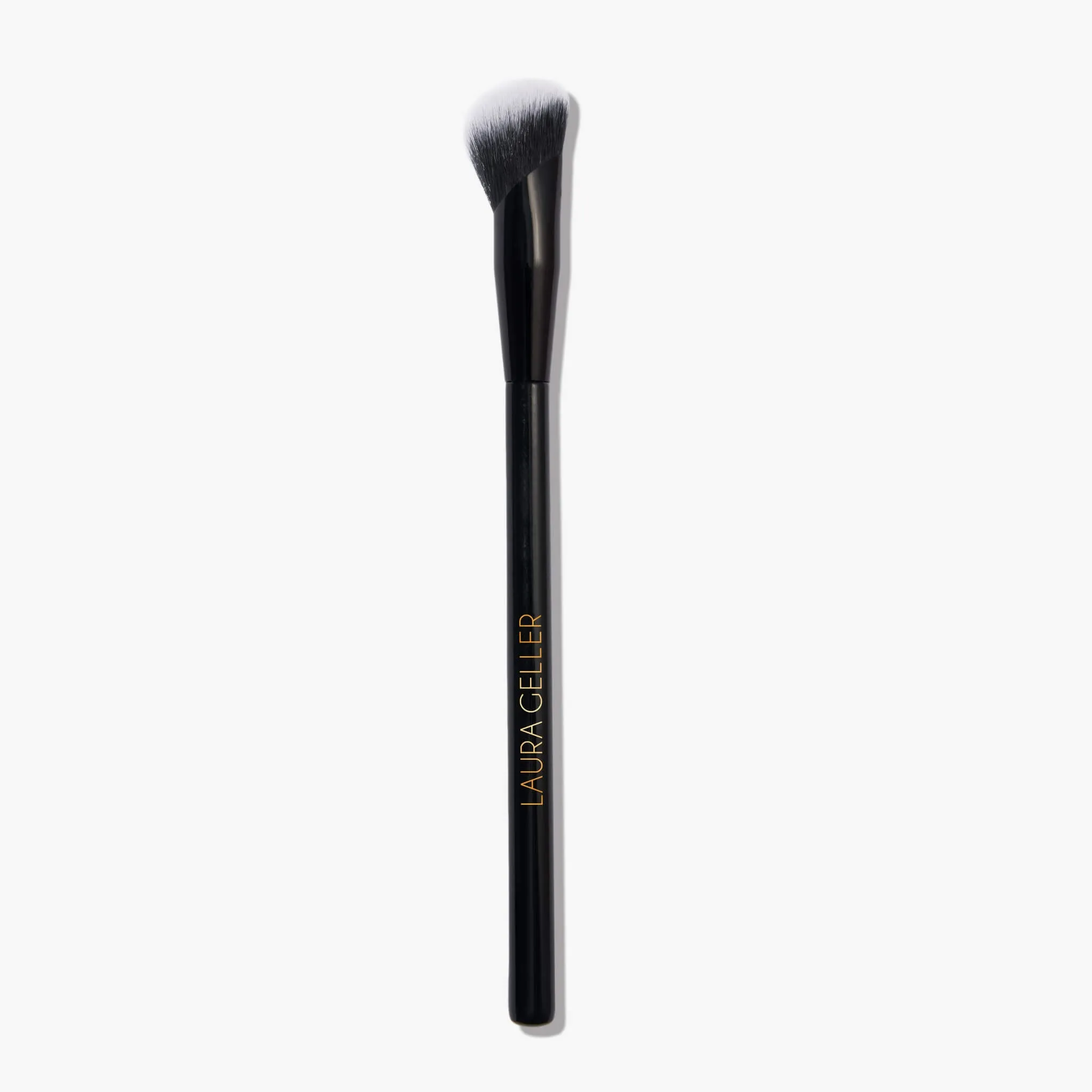 LG_AngledPrecisionConcealerBrush_Soldier-Ecomm.webp