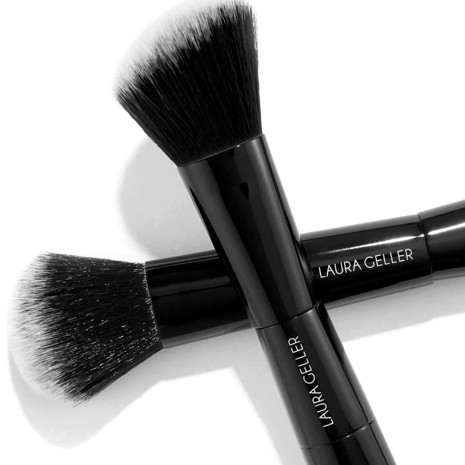 LG_DualEndedBlushBronzerBrush2024_LifestyleBrushMacro-ECommerce_JPG.webp