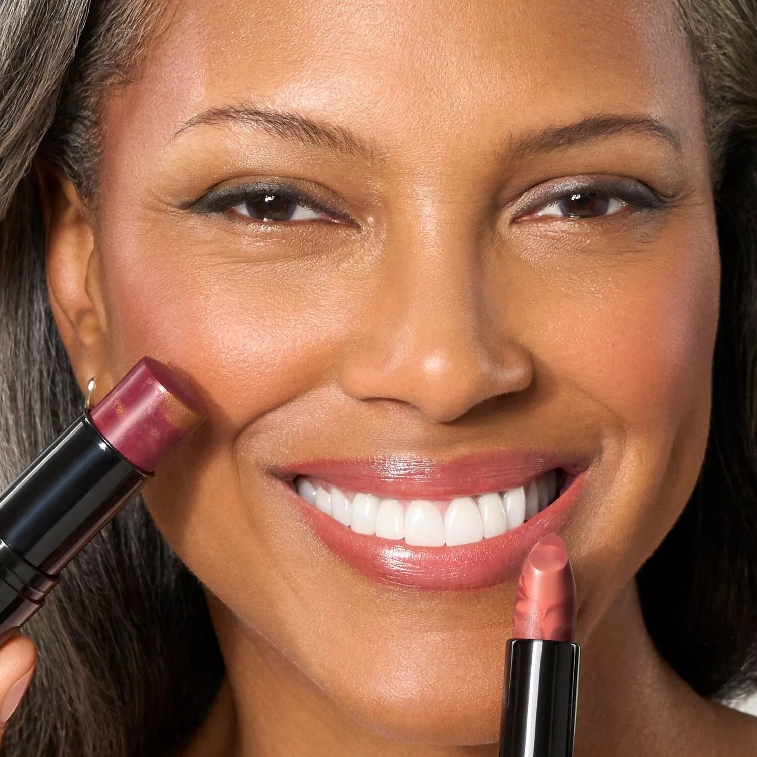 LG_ItalianMarbleBlushStick_Model_D_OroBerry3_WithoutShadeCallouts-ECommerce_JPG.webp