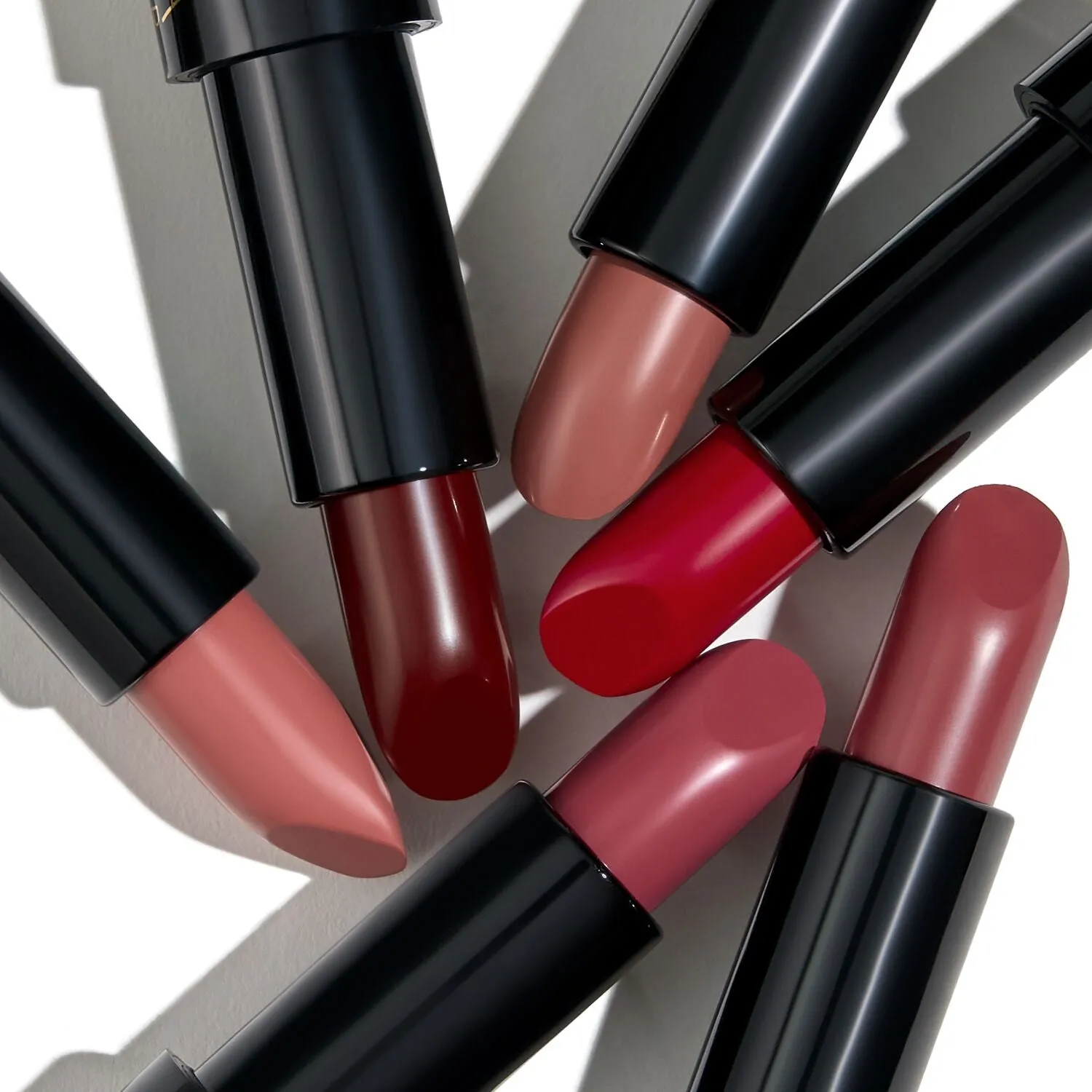 LG_ModernClassicCreamLipstick_GroupShot-ECommerce_JPG.webp