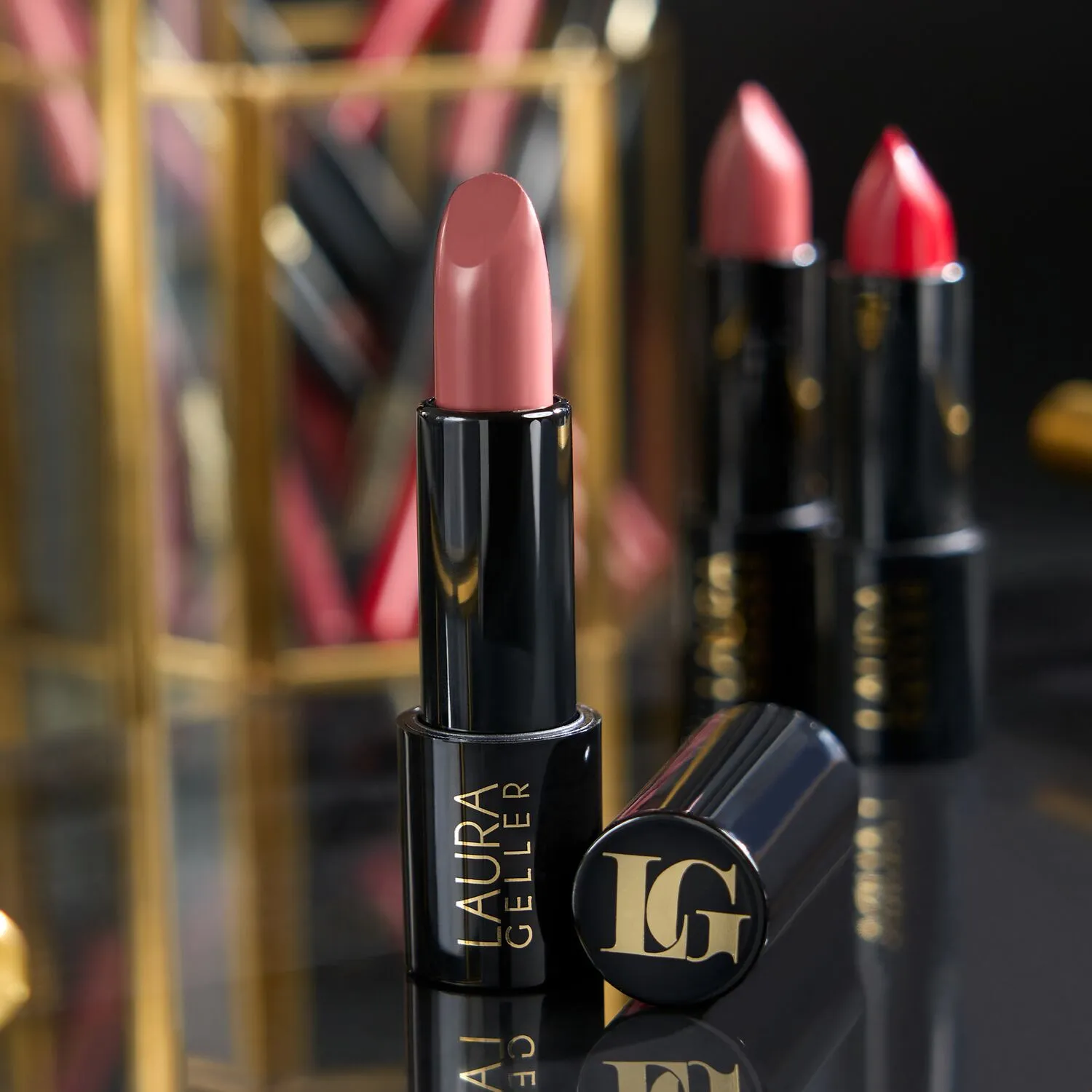 LG_ModernClassicCreamLipstick_Lifestyle-ECommerce_JPG.webp