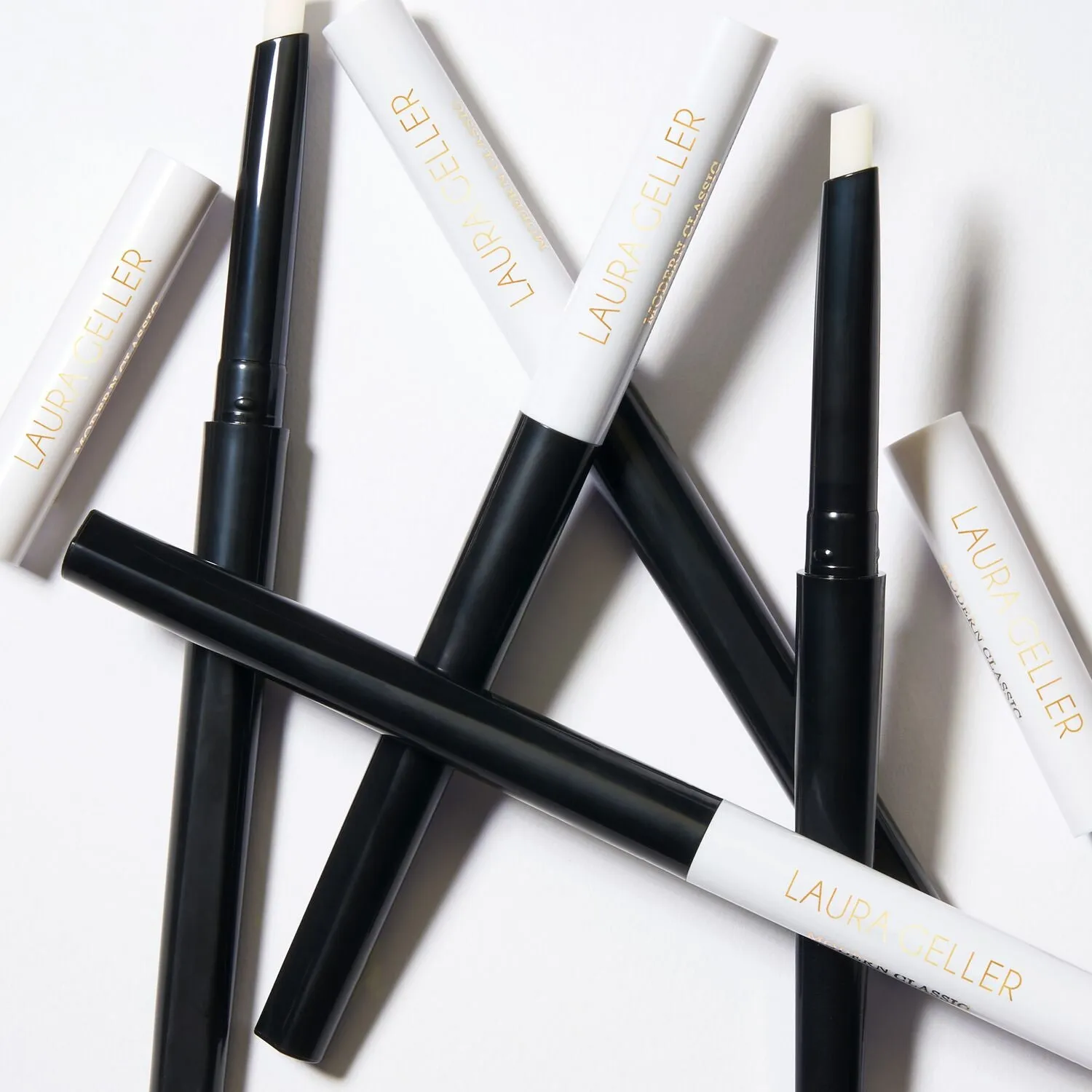 LG_ModernClassicInvisibleColorLockingLipLiner_PDP_Lifestyle-ECommerce_JPG.webp