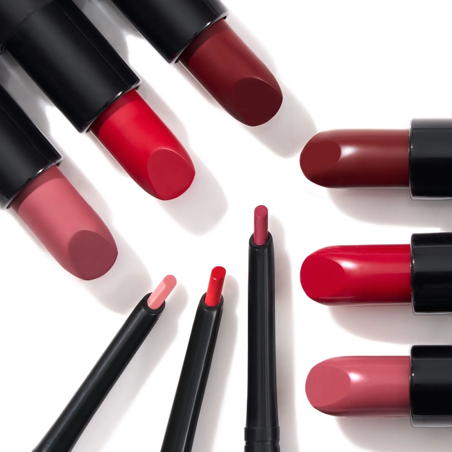 LG_ModernClassicLipstick-LipLiner_Franchise_Lifestyle-ECommerce_JPG.webp