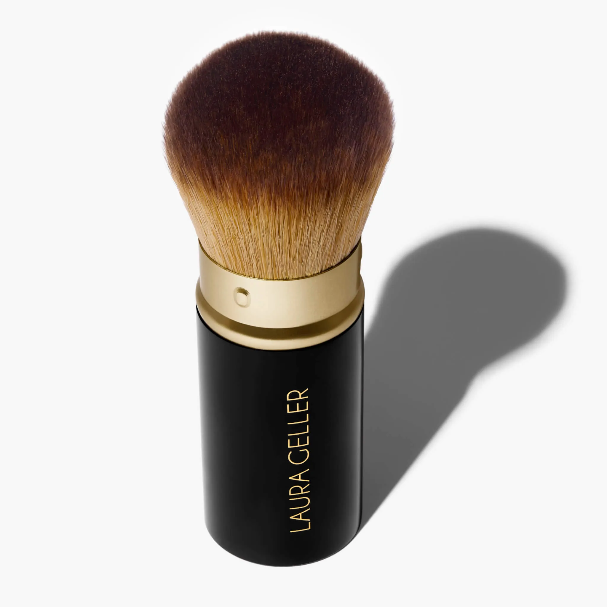 LG_Retractable_Airbrush_Kabuki_Brush_Ecomm_Soldier.webp