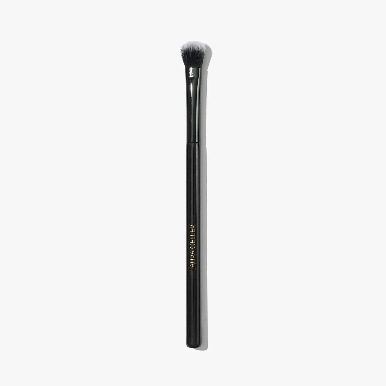 LauraGeller_AlloverEyeshadowBrush_Soldier_Ecom-ECommerce_JPG_b7ca40b2-9e25-4183-b413-8eca1b8481c5.webp