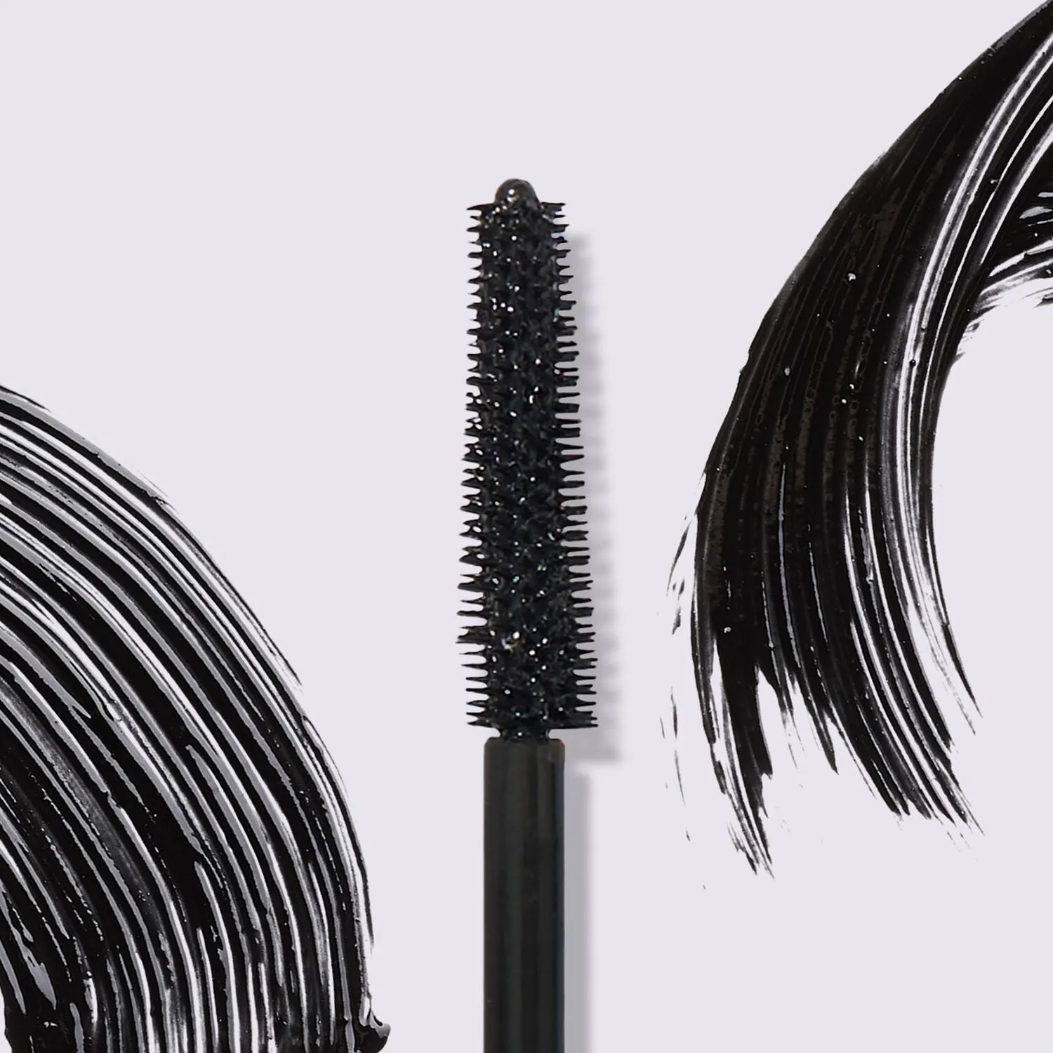 LauraGeller_KajalMascara_MacroWand-ECommerce_JPG.webp